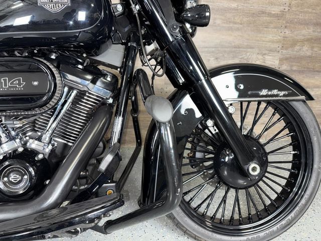 2019 Harley-Davidson FLHCS Heritage Classic 114 SUPER CLEAN! - 22979386 - 3