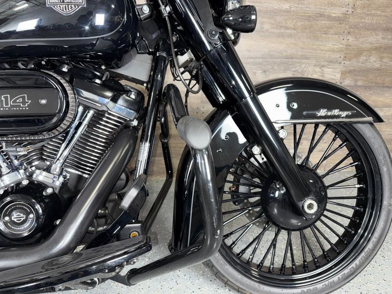 2019 Harley-Davidson FLHCS Heritage Classic 114 SUPER CLEAN! - 22979386 - 3