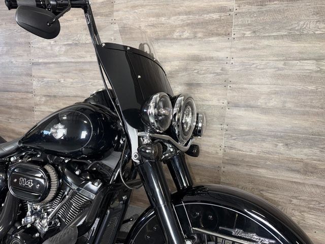 2019 Harley-Davidson FLHCS Heritage Classic 114 SUPER CLEAN! - 22979386 - 4