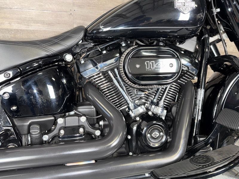 2019 Harley-Davidson FLHCS Heritage Classic 114 SUPER CLEAN! - 22979386 - 5