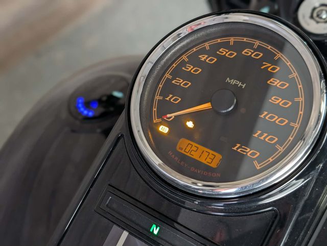 2019 Harley-Davidson FLHRXS Road King Special SUPER CLEAN! - 23017895 - 11