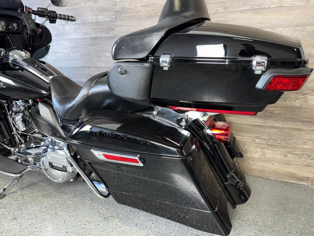 2019 Harley-Davidson FLHTCU Electra Glide Ultra Classic One Owner! - 22990846 - 13