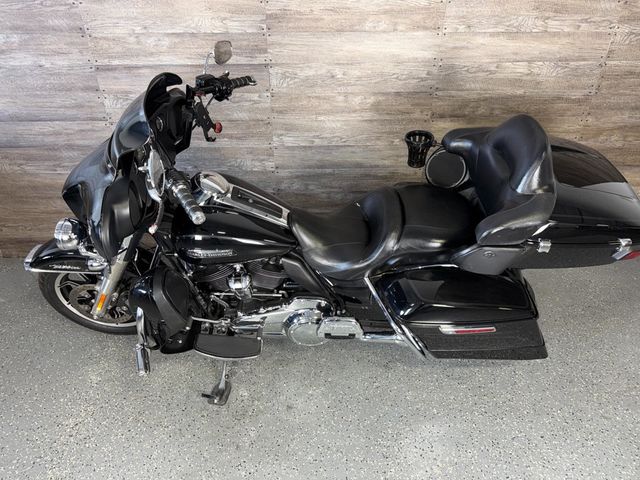 2019 Harley-Davidson FLHTCU Electra Glide Ultra Classic One Owner! - 22990846 - 15