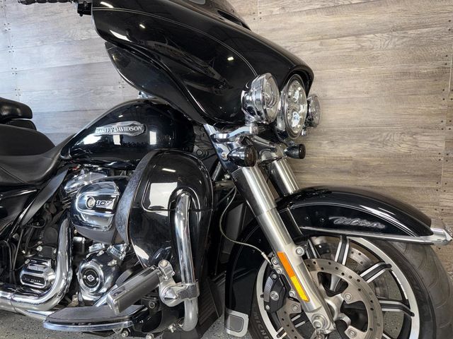 2019 Harley-Davidson FLHTCU Electra Glide Ultra Classic One Owner! - 22990846 - 4