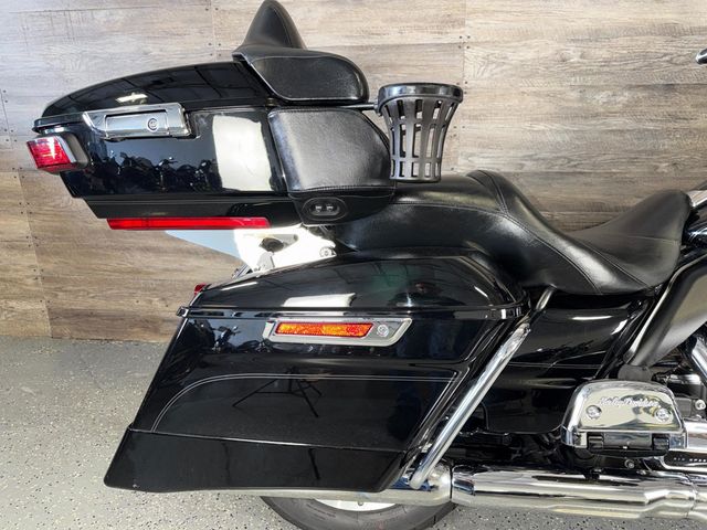 2019 Harley-Davidson FLHTCU Electra Glide Ultra Classic One Owner! - 22990846 - 5