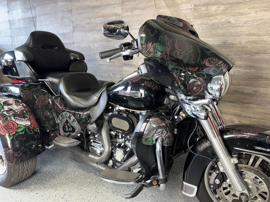 2019 Harley-Davidson FLHTCUTG Triglide Ultra Classic LOW MILES! - 23010992 | Video 2