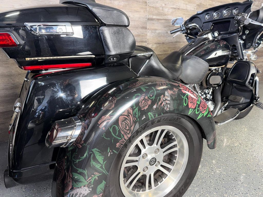 2019 Harley-Davidson FLHTCUTG Triglide Ultra Classic LOW MILES! - 23010992 - 2