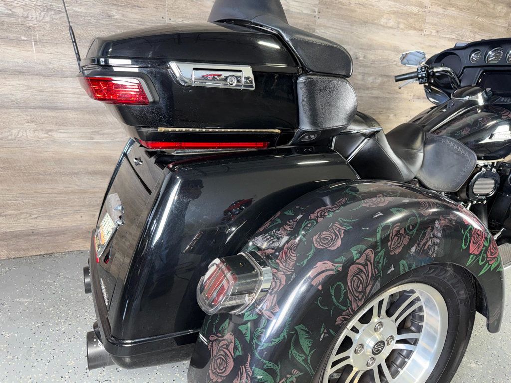 2019 Harley-Davidson FLHTCUTG Triglide Ultra Classic LOW MILES! - 23010992 - 7
