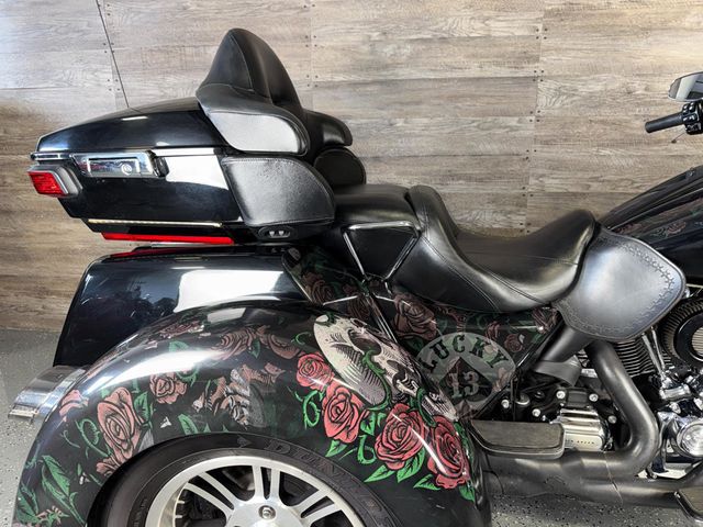 2019 Harley-Davidson FLHTCUTG Triglide Ultra Classic LOW MILES! - 23010992 - 8
