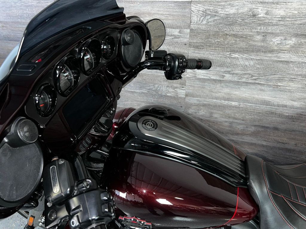 2019 Harley-Davidson FLHXSE CVO Street Glide LOW MILES! - 22380928 - 12