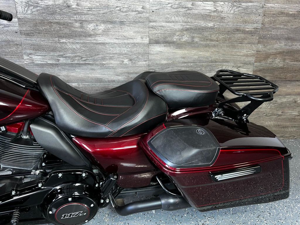 2019 Harley-Davidson FLHXSE CVO Street Glide LOW MILES! - 22380928 - 13