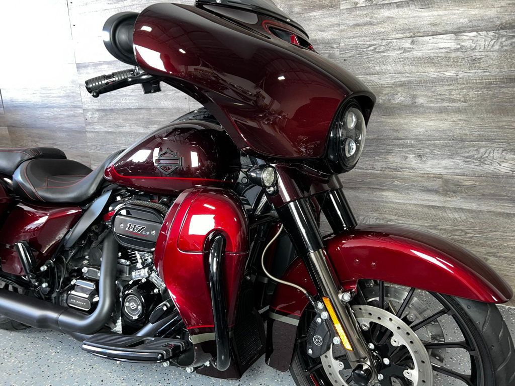 2019 Harley-Davidson FLHXSE CVO Street Glide LOW MILES! - 22380928 - 7