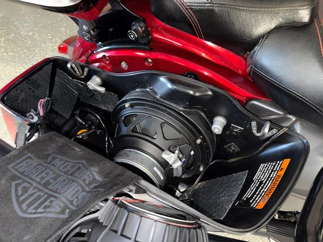 2019 Harley-Davidson FLTRXSE CVO Road Glide SUPER CLEAN! - 23025011 - 6