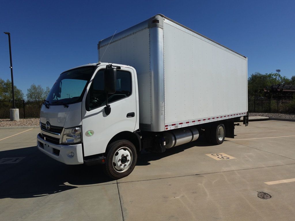 2019 HINO 195 (20ft Box w/ Lift Gate) - 21832137 - 2