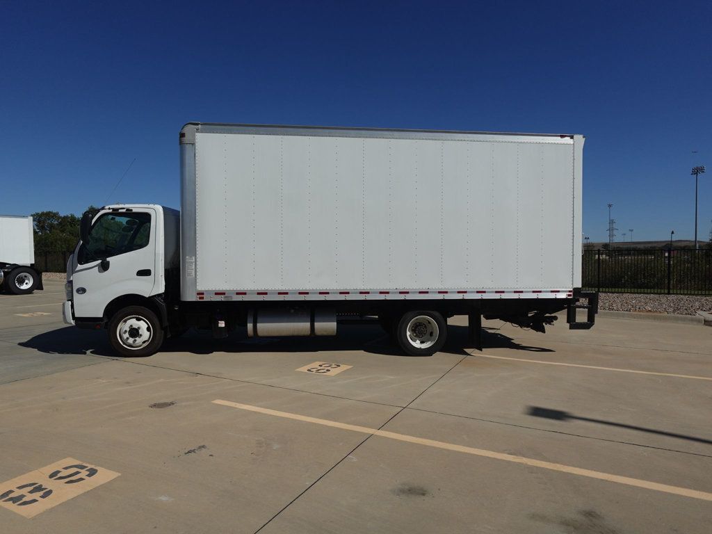 2019 HINO 195 (20ft Box w/ Lift Gate) - 21832137 - 3