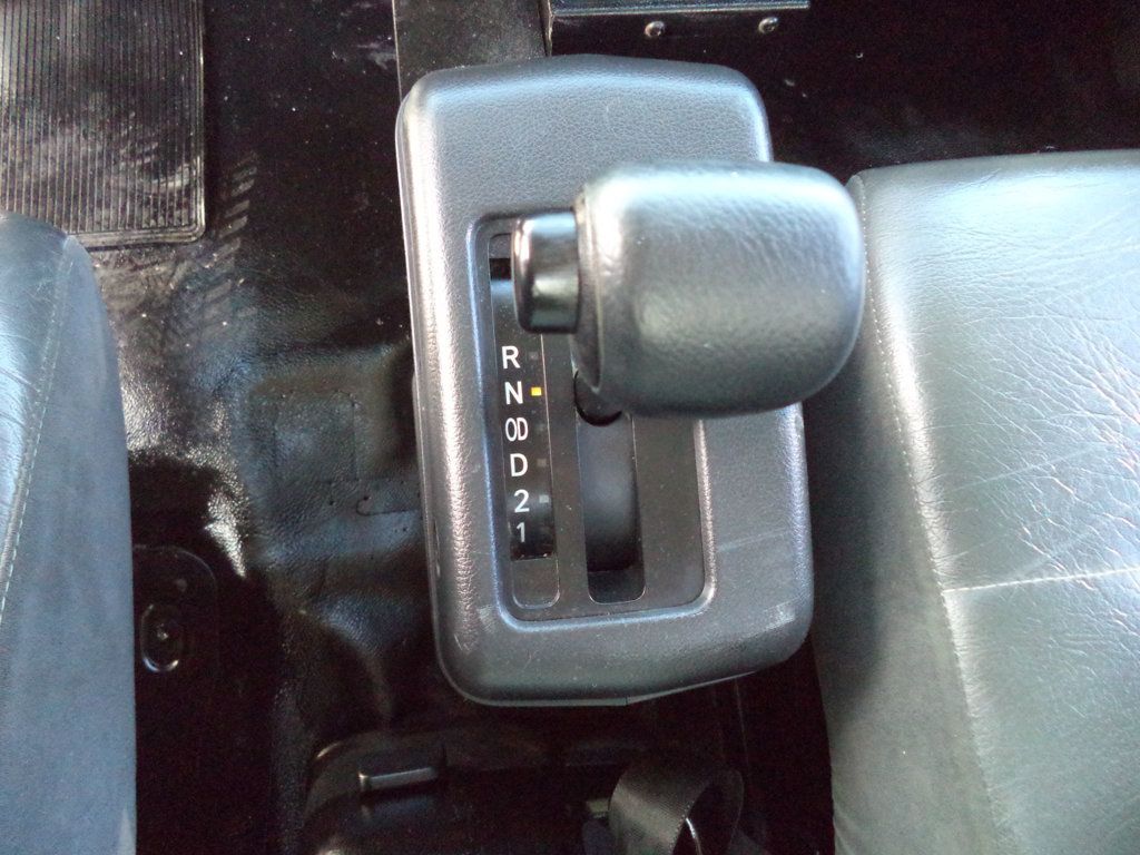 2019 HINO 338 With Valet 2000 Gallon Steel Water Tank & Sprayers - 22968547 - 33