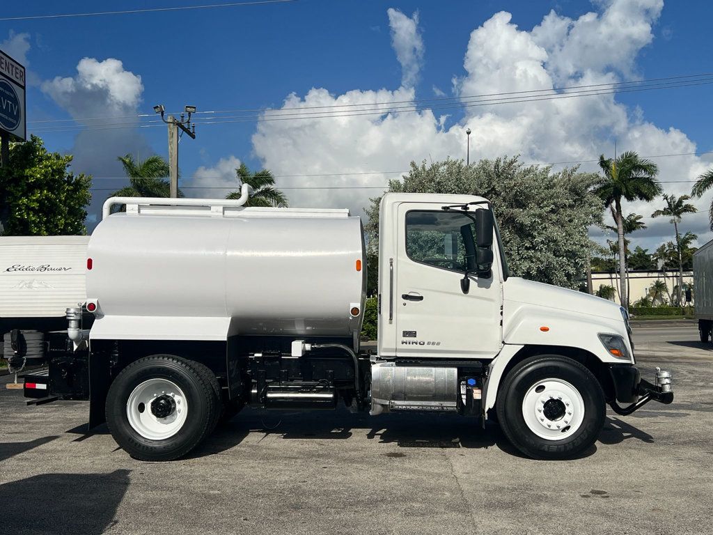2019 HINO 338 w/ Valew 2000 Gallon Steel Water Tank & Sprayers - 23072384 - 9