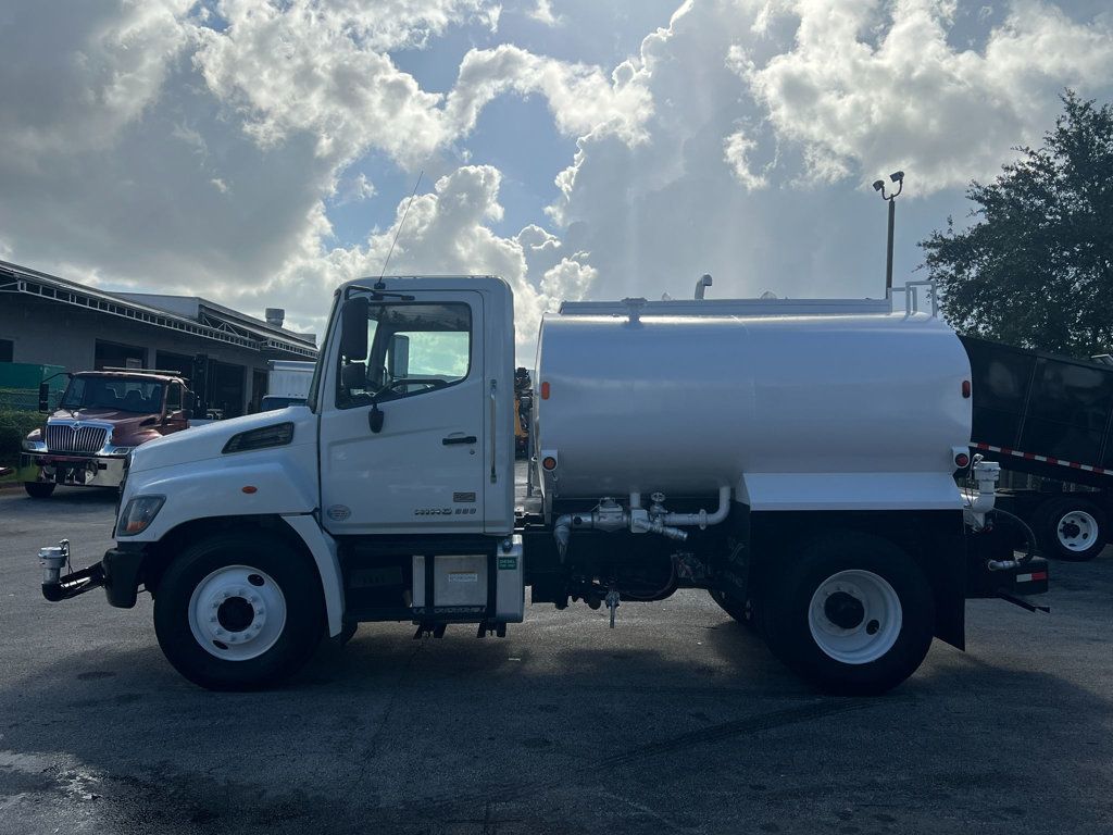 2019 HINO 338 w/ Valew 2000 Gallon Steel Water Tank & Sprayers - 23072384 - 4