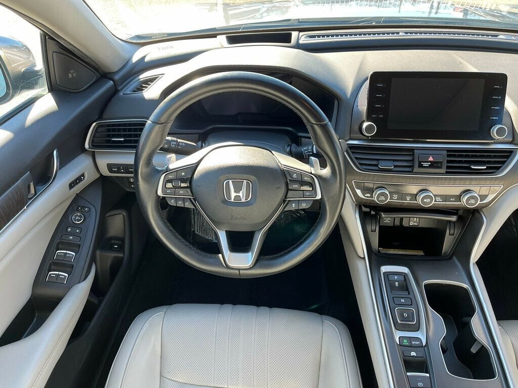 2019 Honda Accord Hybrid Touring Sedan - 22749088 - 16