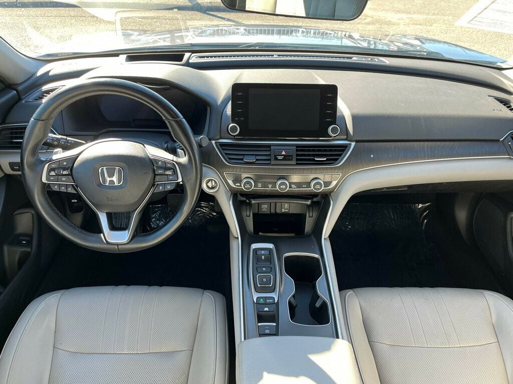 2019 Honda Accord Hybrid Touring Sedan - 22749088 - 17