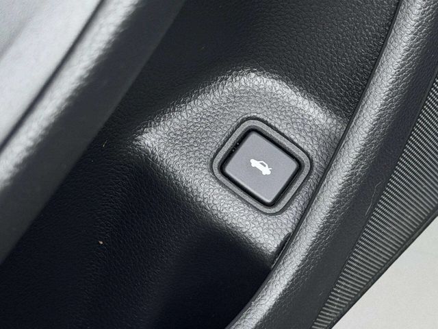 2019 Honda Accord Hybrid Touring Sedan - 23059581 - 16