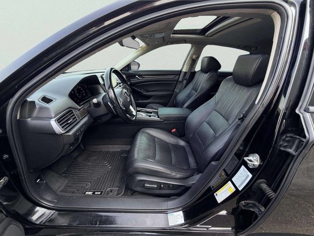 2019 Honda Accord Hybrid Touring Sedan - 23059581 - 17