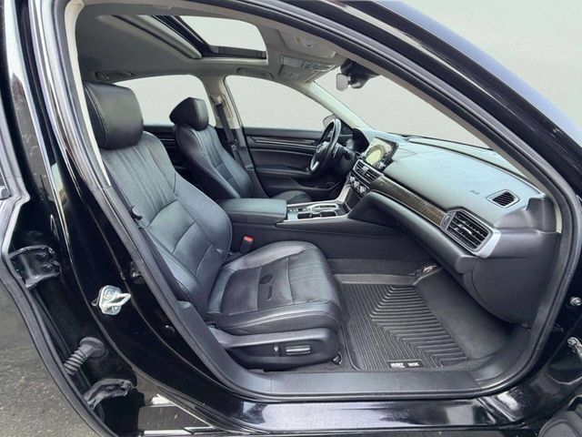 2019 Honda Accord Hybrid Touring Sedan - 23059581 - 29