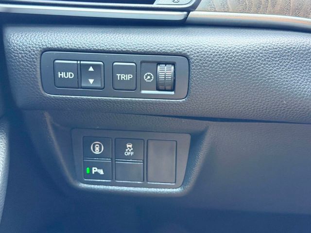 2019 Honda Accord Hybrid Touring Sedan - 23059581 - 35