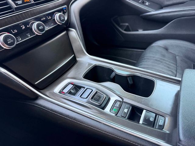 2019 Honda Accord Hybrid Touring Sedan - 23059581 - 44