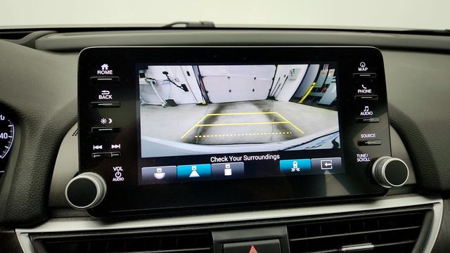 2019 Honda Accord Hybrid Touring Sedan - 22952606 - 17