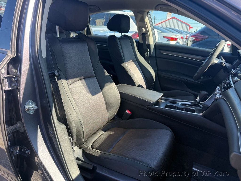 2019 Honda Accord Sedan LX 1.5T CVT - 22958998 - 16
