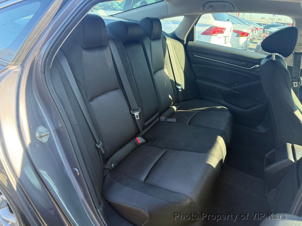 2019 Honda Accord Sedan LX 1.5T CVT - 22958998 - 17
