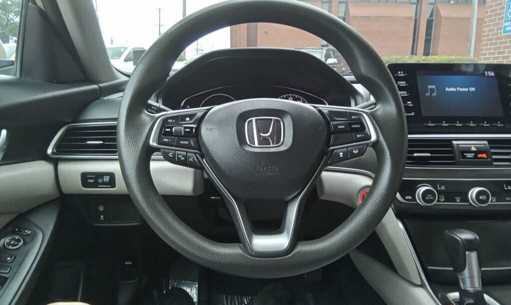 2019 Honda Accord LX 1.5T photo 12