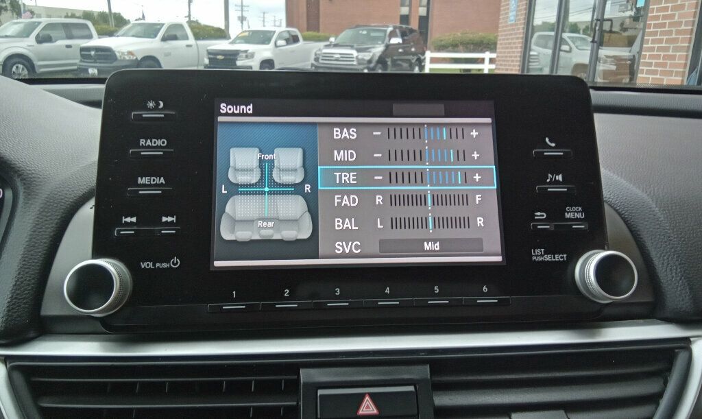 2019 Honda Accord LX 1.5T photo 15