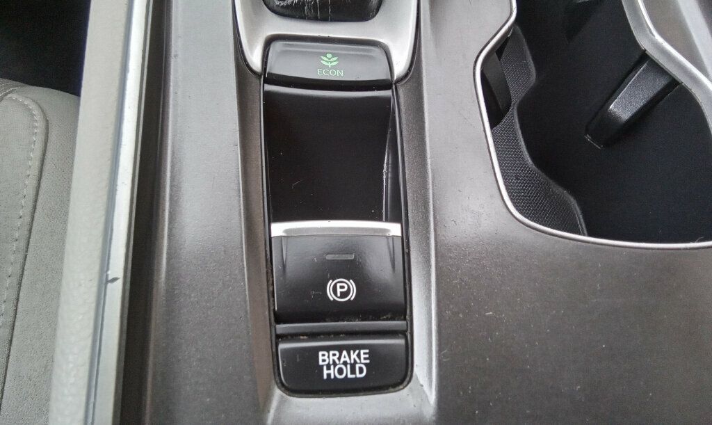2019 Honda Accord LX 1.5T photo 18