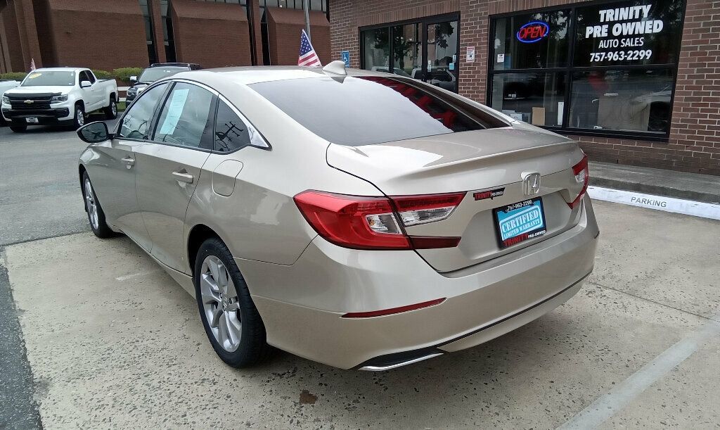 2019 Honda Accord LX 1.5T photo 2