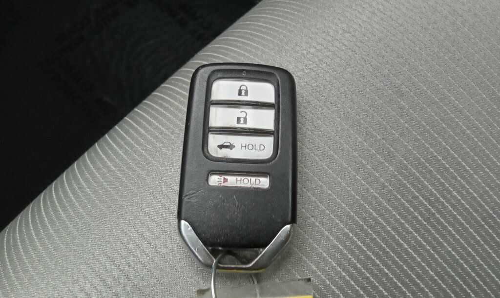 2019 Honda Accord LX 1.5T photo 21