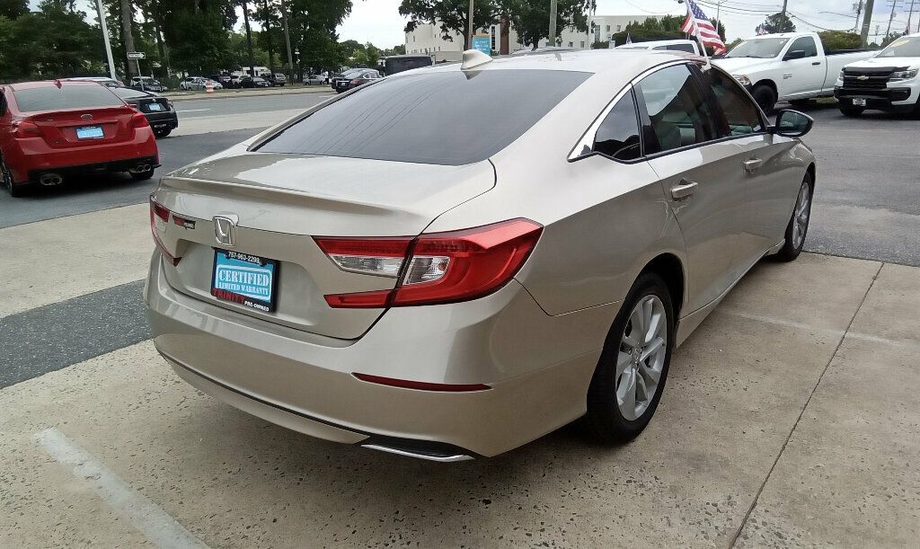 2019 Honda Accord LX 1.5T photo 4
