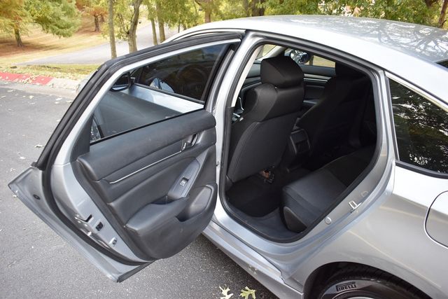 2019 Honda Accord Sedan LX 1.5T CVT - 23089855 - 38