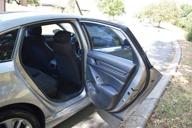 2019 Honda Accord Sedan LX 1.5T CVT - 23089855 - 39