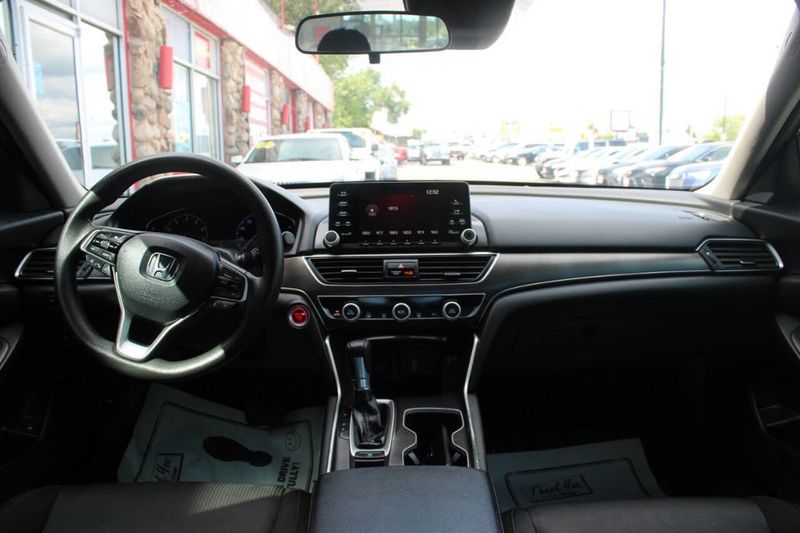 2019 Honda Accord Sedan LX 1.5T CVT - 22905223 - 18