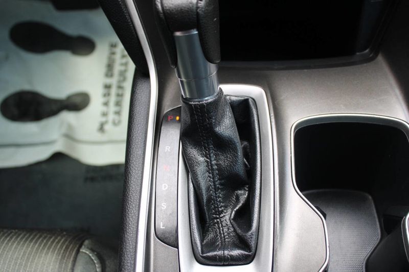 2019 Honda Accord Sedan LX 1.5T CVT - 22905223 - 26