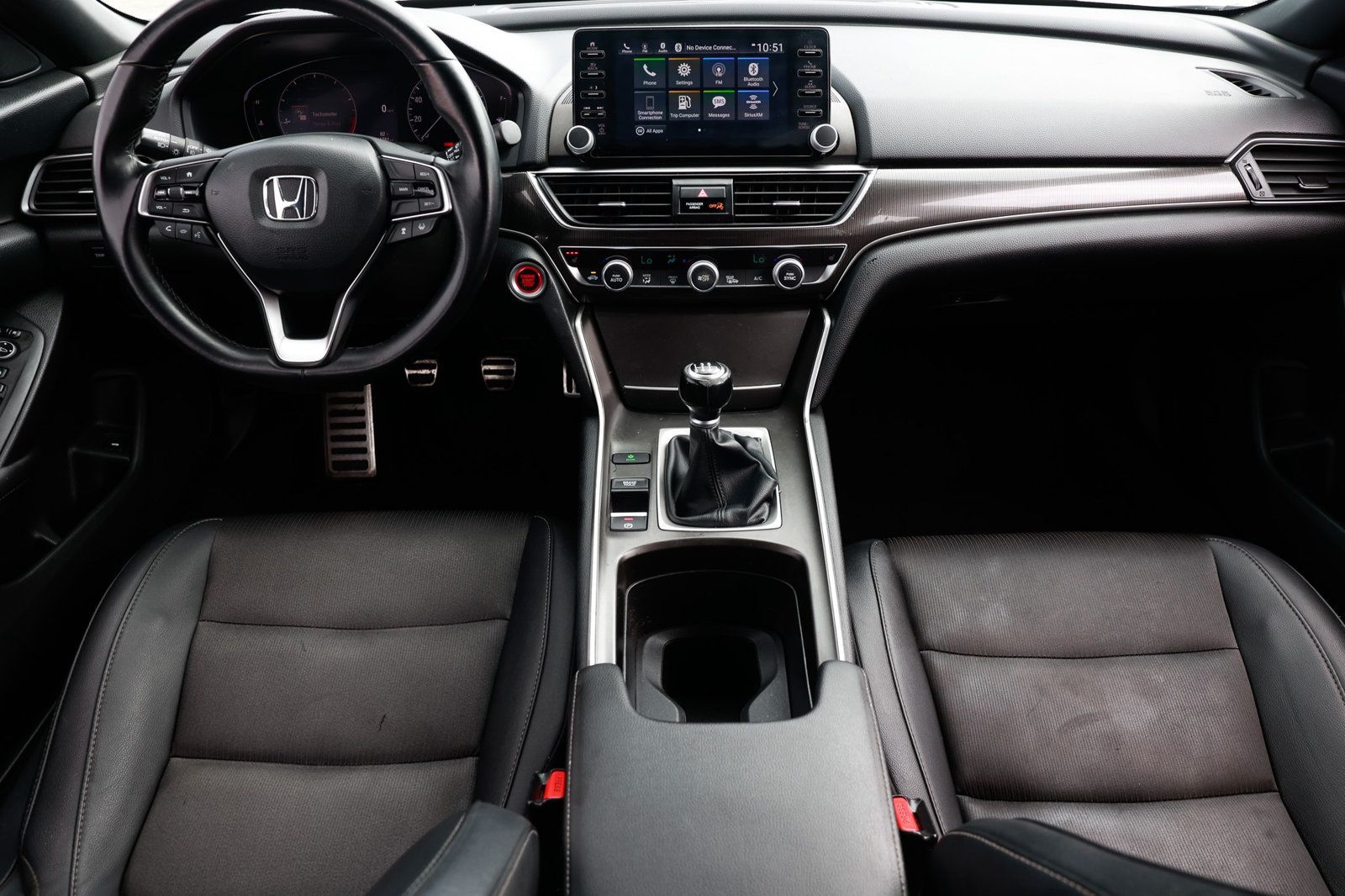 2019 Honda Accord Sport 2.0T photo 2