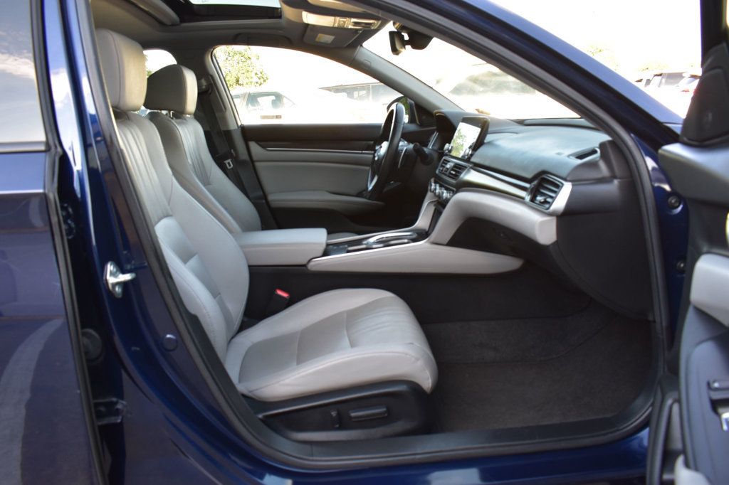 2019 Honda Accord Sedan Touring 2.0T Automatic - 23040923 - 17