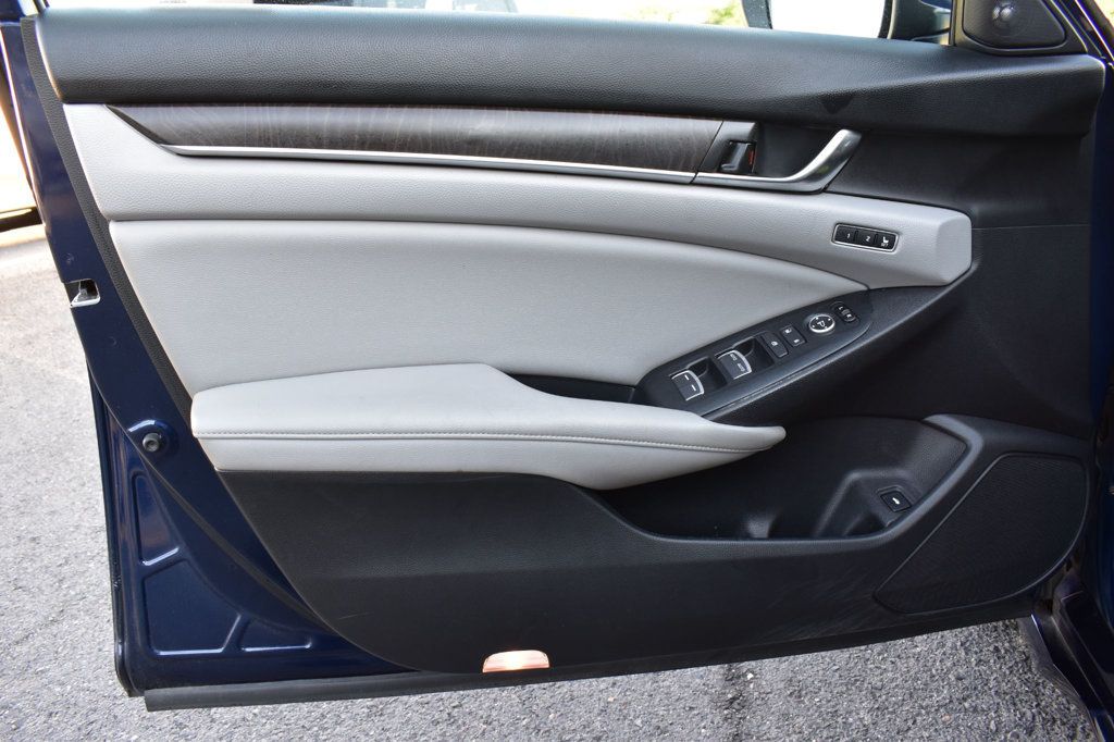 2019 Honda Accord Sedan Touring 2.0T Automatic - 23040923 - 52