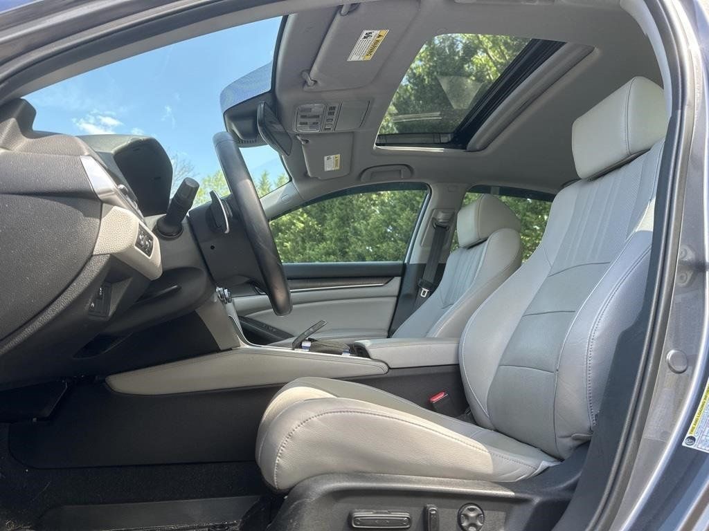 2019 Honda Accord Sedan Touring 2.0T Automatic - 22410214 - 11