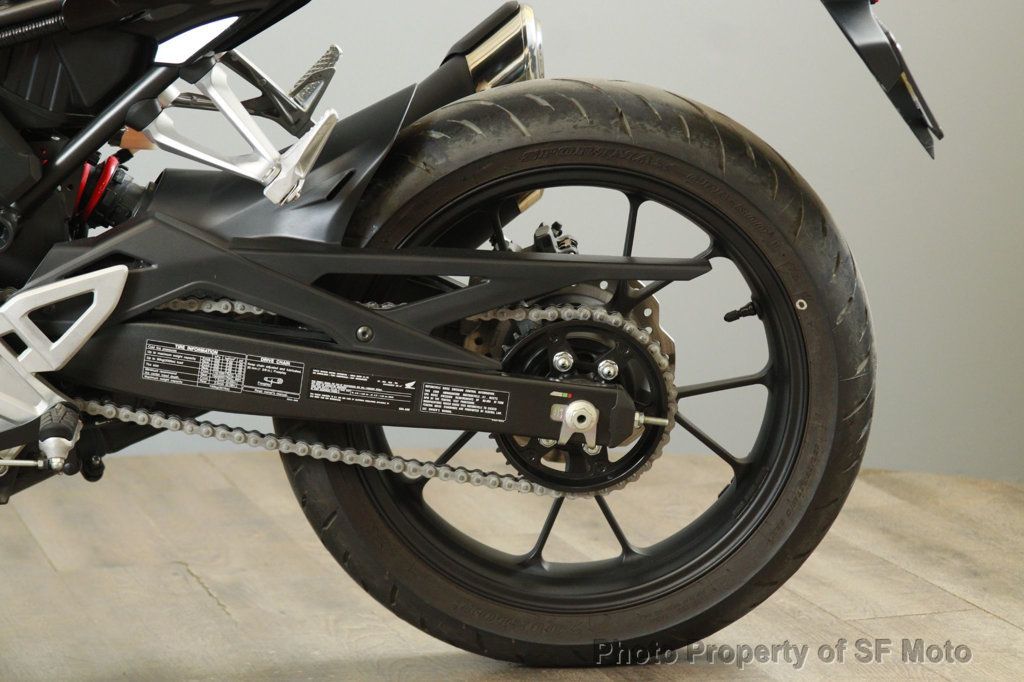 2019 Honda CB300R One Owner, 275 Miles - 22828478 - 15