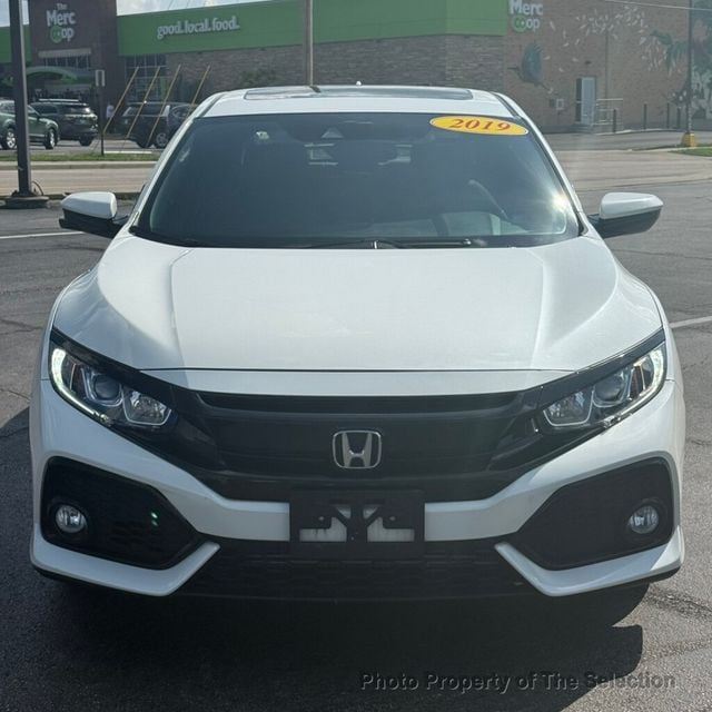 2019 Honda Civic Hatchback EX AUTOMATIC W/MOONROOF, COLLISION MITIGATION & APPLE CARPLAY - 23031087 - 4