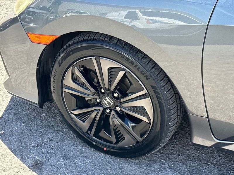 2019 Honda Civic Hatchback EX photo 8