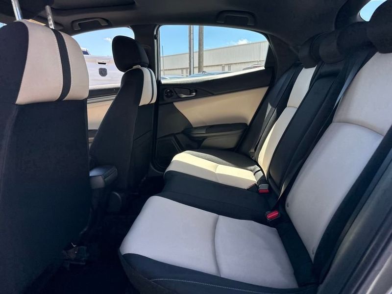 2019 Honda Civic Hatchback EX photo 11
